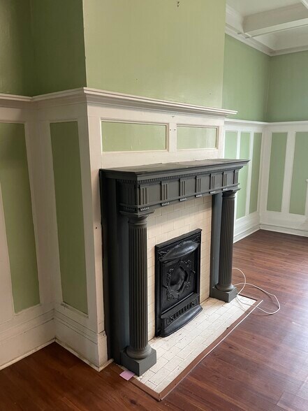 More Photos Of 1101 N Mangum St, Durham Storefront Retail Office For Lease