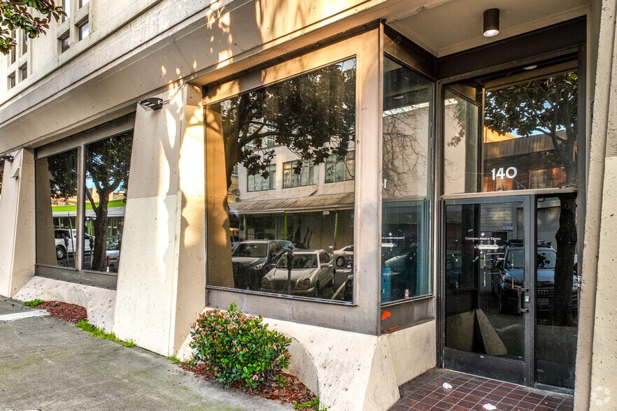 More Photos Of 140-160 Franklin St, Oakland Office For Lease