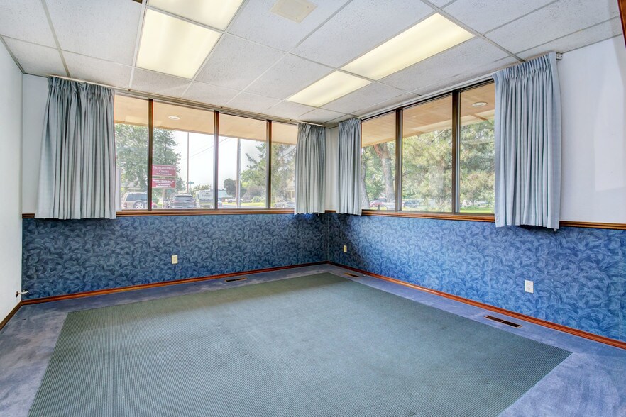 More Photos Of 100 N Fruitland St, Kennewick Office For Lease