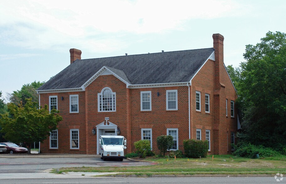 More Photos Of 12528 Warwick Blvd, Newport News Office For Lease