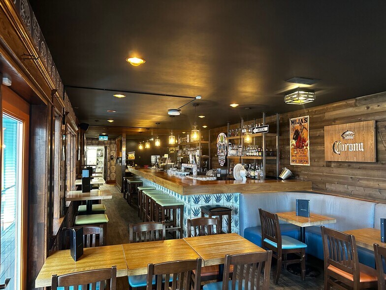 More Photos Of 2228 Albert St, Regina Restaurant For Sale