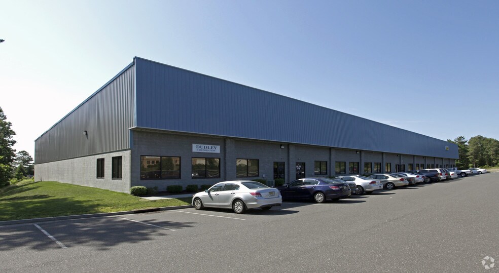 More Photos Of 125 Kenyon Dr, Lakewood Light Distribution For Lease