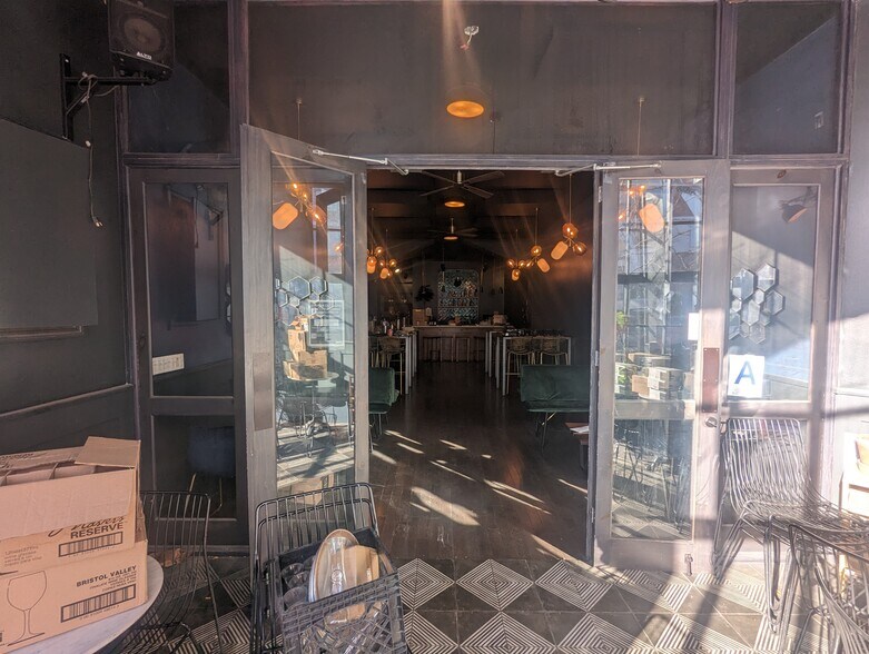 More Photos Of 581 Myrtle Ave, Brooklyn Restaurant For Lease