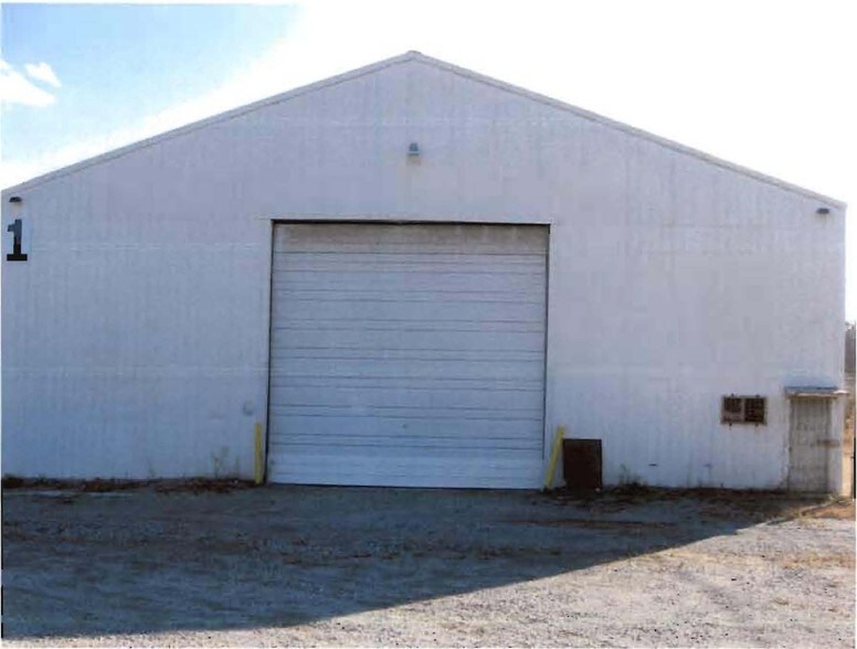 More Photos Of 4981 Highway 70 E, White Bluff Warehouse For Lease