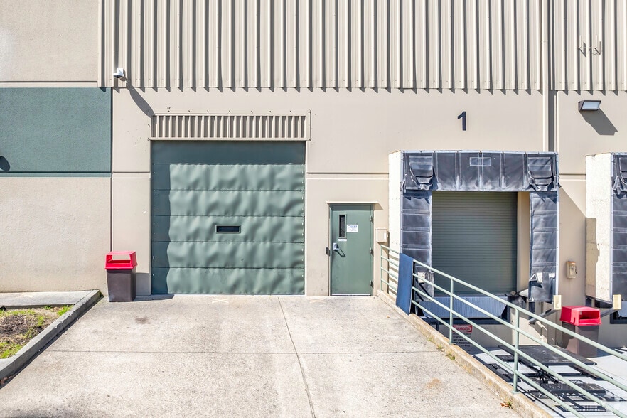 More Photos Of 12745 Earhart Ave, Auburn Distribution For Sale