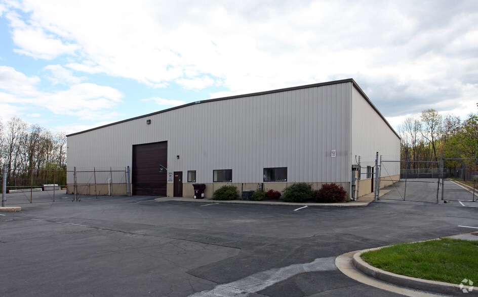 More Photos Of 7421-7431 Lindbergh Dr, Gaithersburg Unknown For Lease