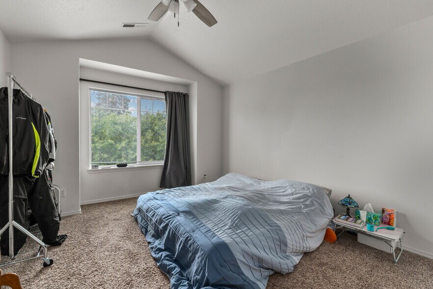 More Photos Of 363 SW Garfield Ave, Bend Apartments For Sale