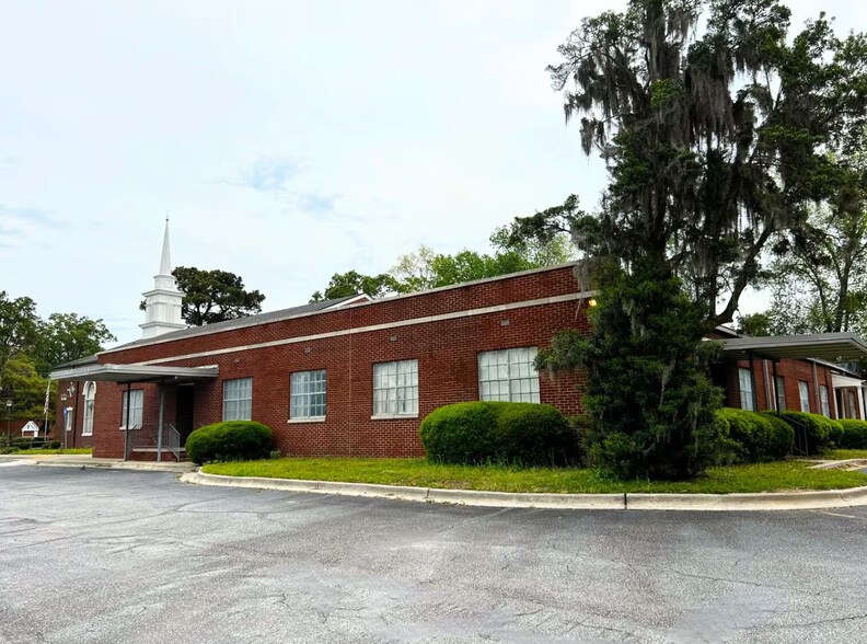 More Photos Of 309 Tibet Ave, Savannah Specialty For Sale