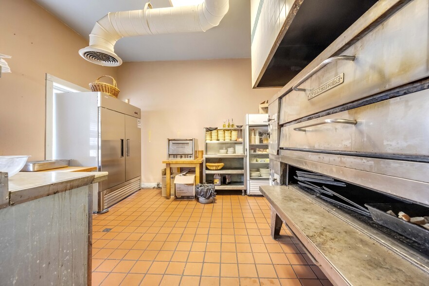 More Photos Of 5881 Sullivan Trl, Nazareth General Retail For Sale