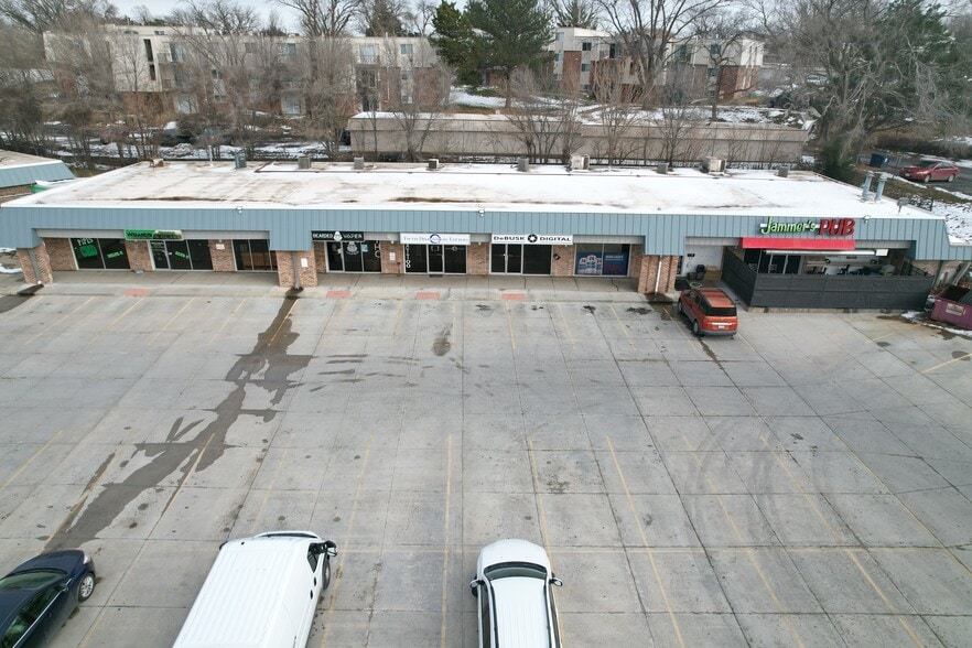 More Photos Of , Bellevue General Retail For Sale