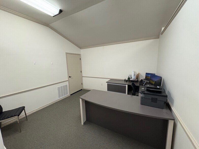 More Photos Of 1715 S Baltimore Ave, Tulsa Office For Lease