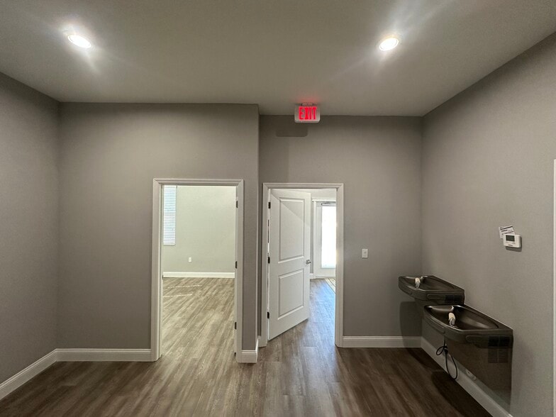 More Photos Of 708 Cactus Ridge Cir, Seffner Medical For Lease