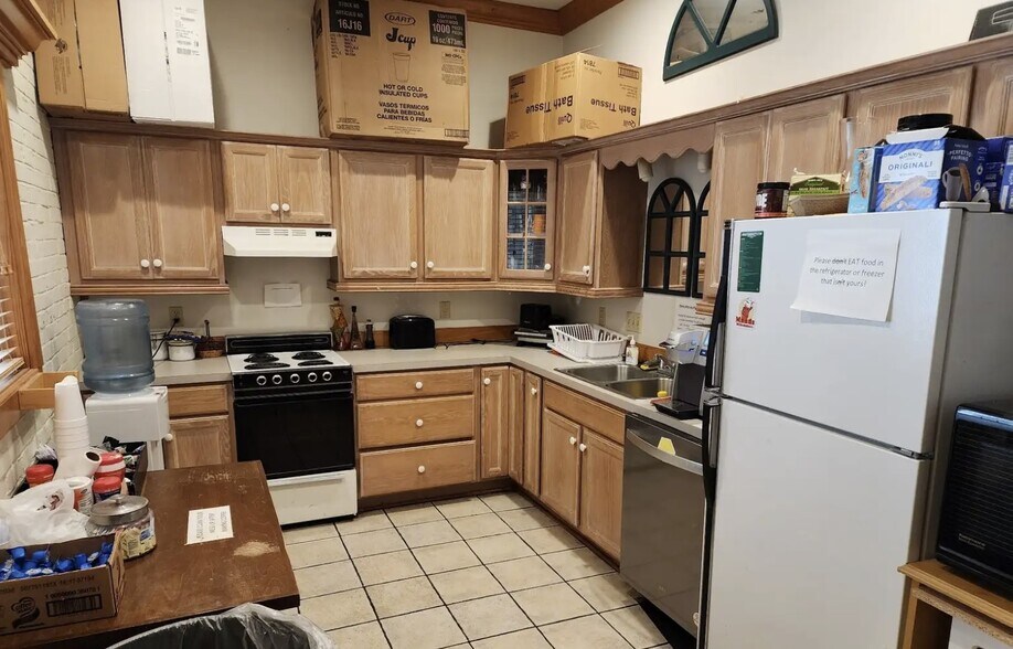 More Photos Of 203 E Thomas St, Hammond Office For Sale