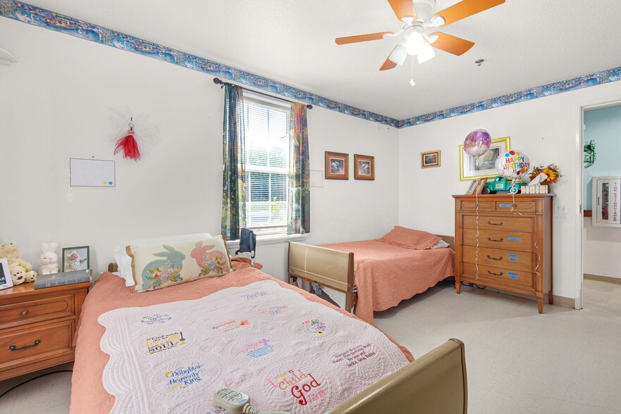 More Photos Of 3215 E James Lee Blvd, Crestview Healthcare For Sale