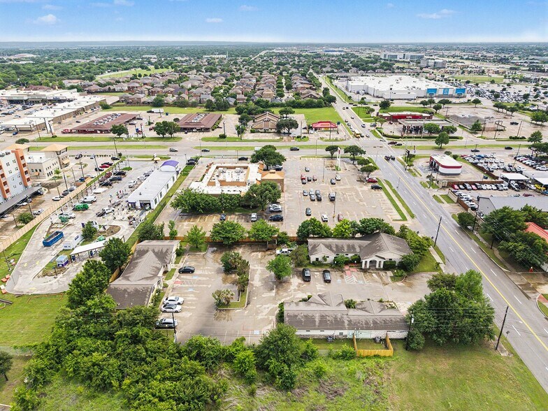 More Photos Of 2451-2461 Robinson Rd, Grand Prairie Medical For Sale