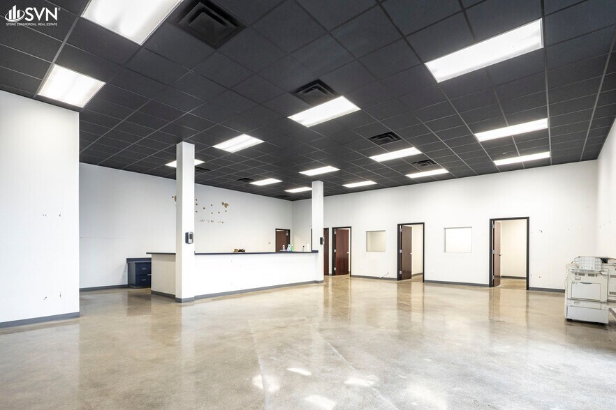 More Photos Of 1115 Delaware Ave, Lexington Warehouse For Lease