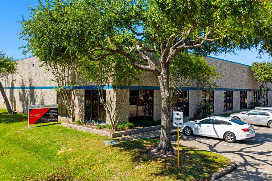 More Photos Of 18207 Chisholm Trl, Houston Unknown For Lease