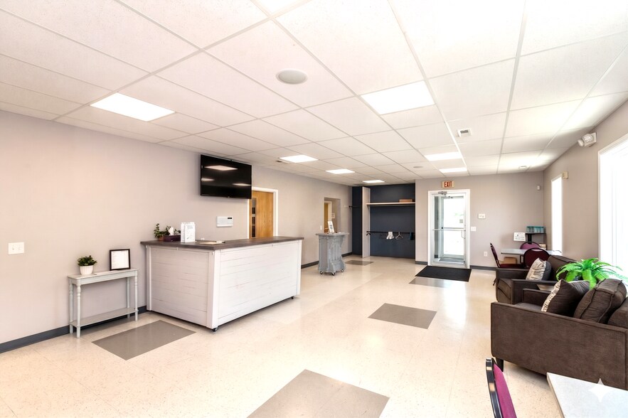 More Photos Of 230 Commerce Dr, Franklin Warehouse For Sale