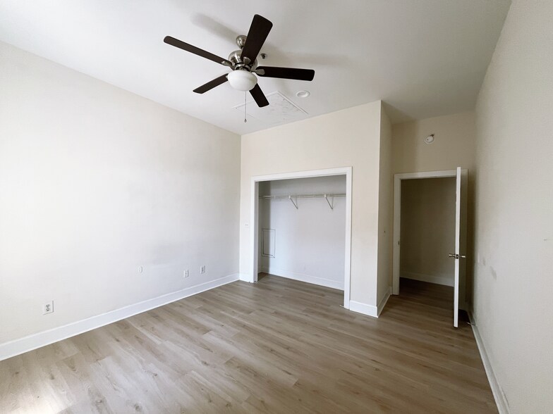 More Photos Of 289-291 King St, Charleston Apartments For Sale