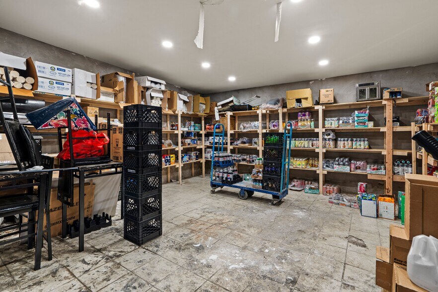 More Photos Of 40-44 Warren Street, Staten Island Convenience Store For Lease