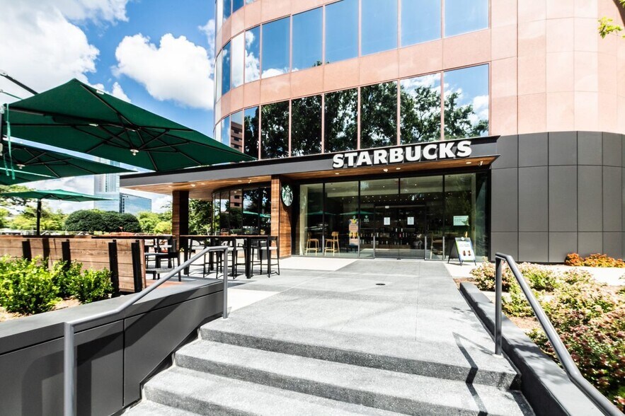 More Photos Of 400 Galleria Pky SE, Atlanta Office For Lease