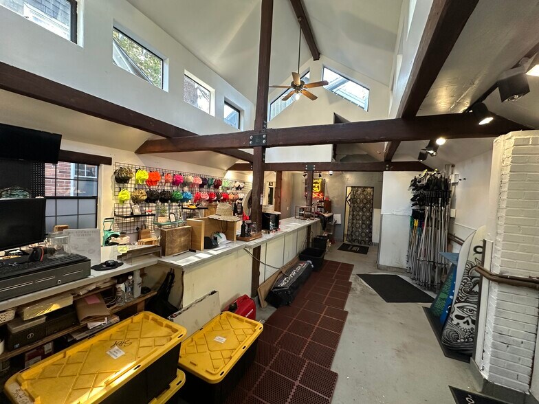 More Photos Of 3542 Lake Tahoe Blvd, South Lake Tahoe Restaurant For Sale