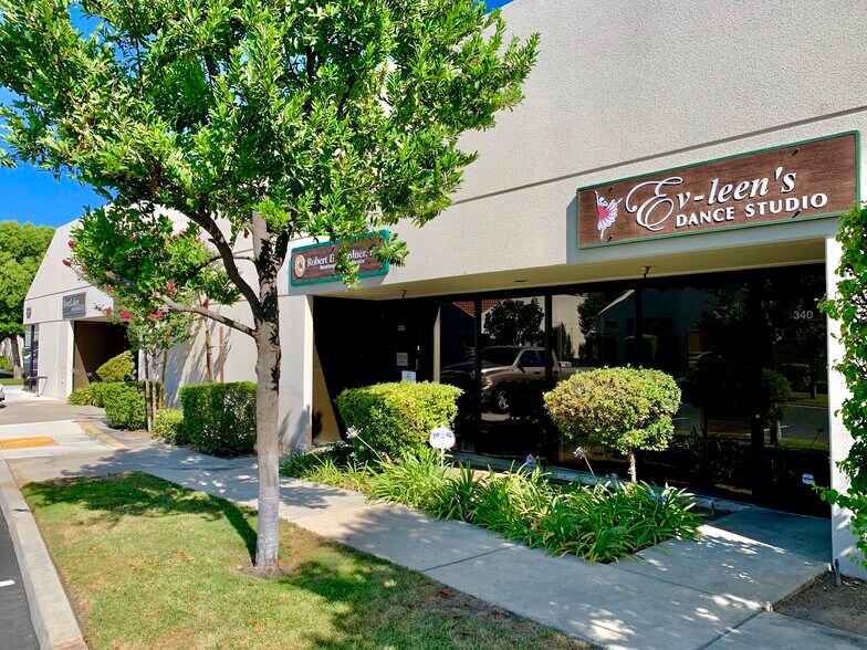 More Photos Of 5301 Office Park Dr, Bakersfield Medical For Lease