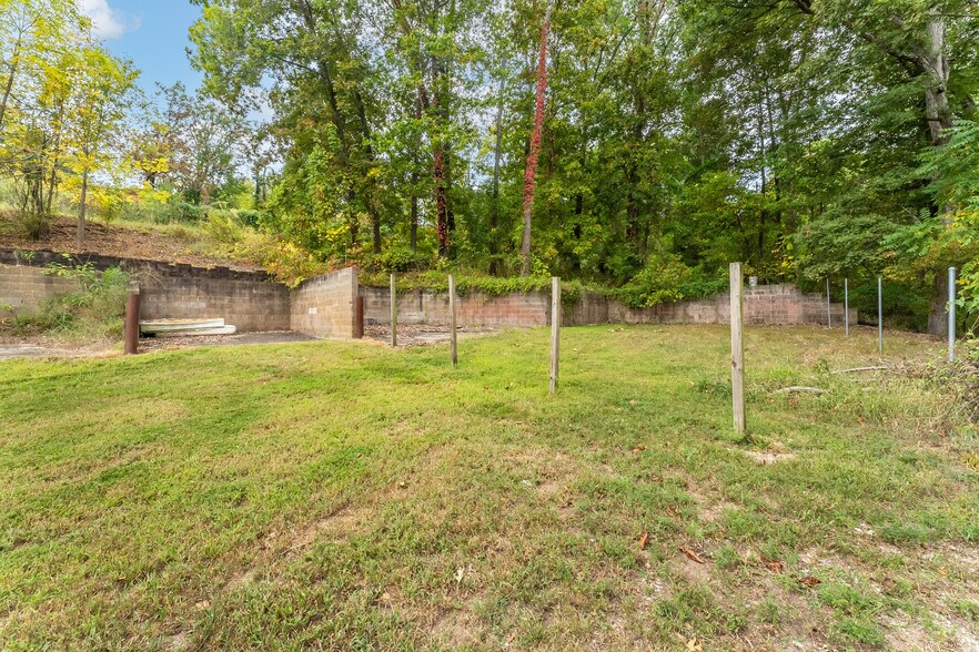 More Photos Of 160 Oldham Dr, Bella Vista Light Distribution For Sale