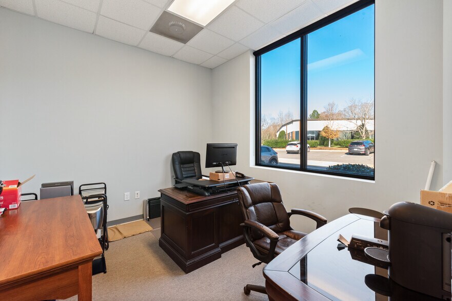 More Photos Of 129 Oakpark Dr, Mooresville Light Manufacturing For Lease
