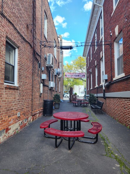 More Photos Of 248 Fort Lee Rd, Leonia Storefront Retail Office For Lease