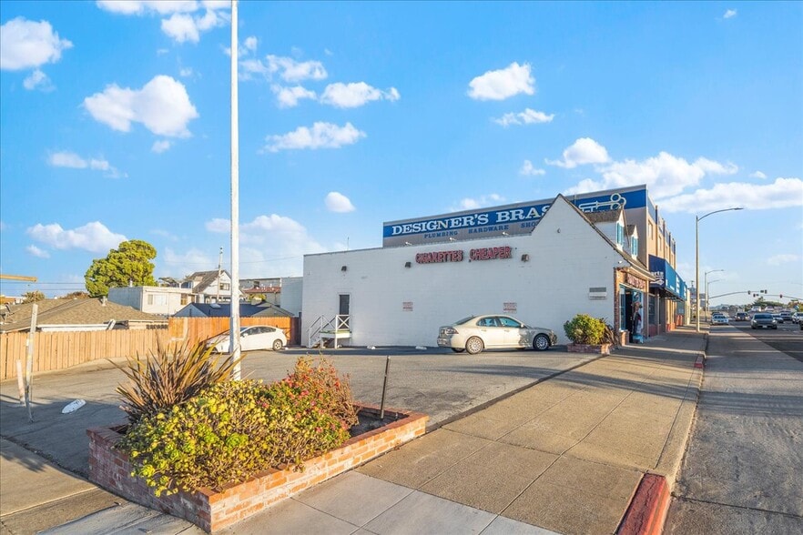 More Photos Of 292 El Camino Real, San Bruno Storefront For Sale