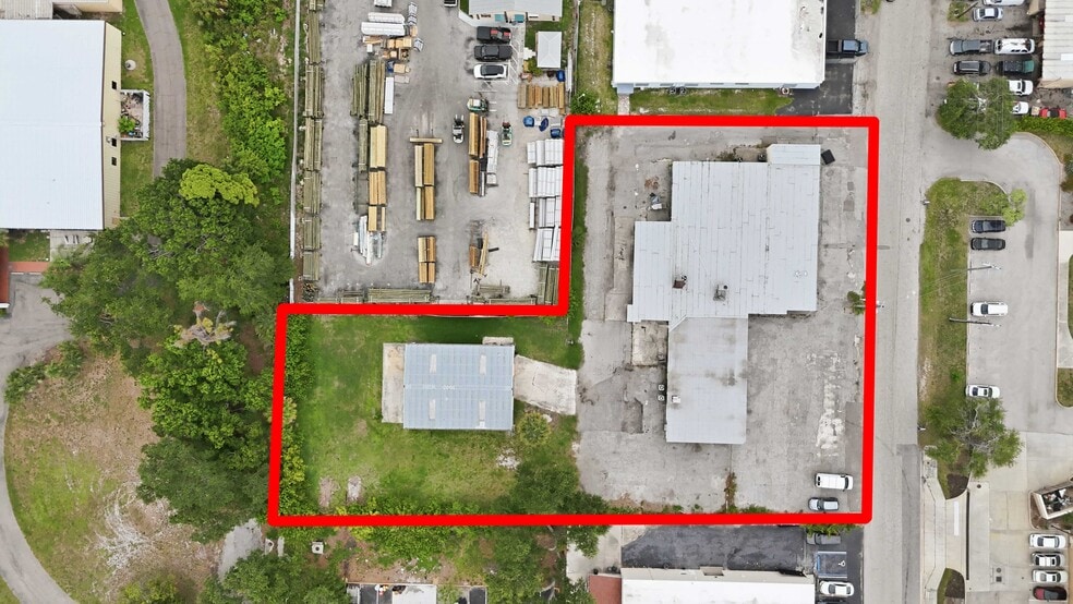 More Photos Of 2053 13th St, Sarasota Unknown For Lease