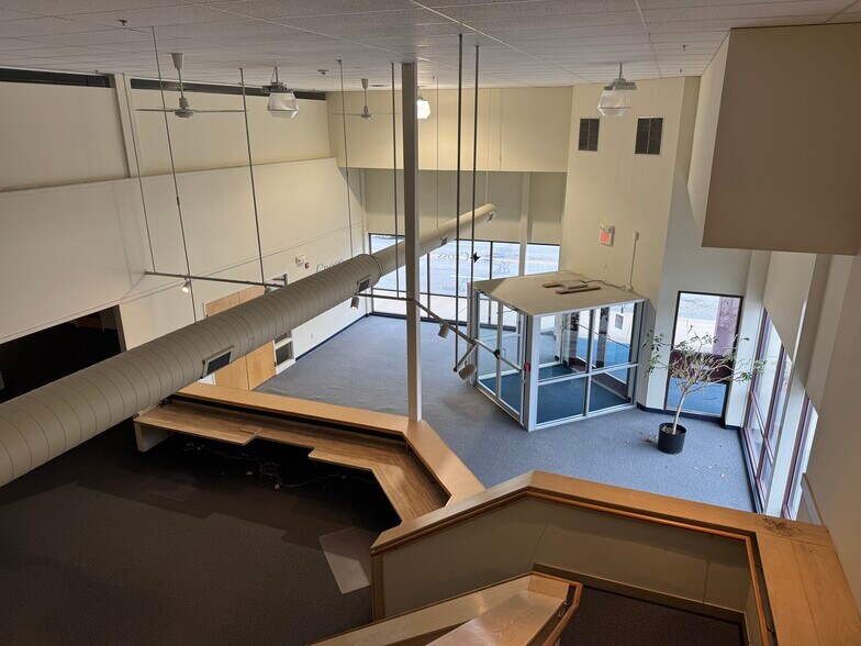 More Photos Of 376 Newport Ave, Rumford Storefront Retail Office For Sale