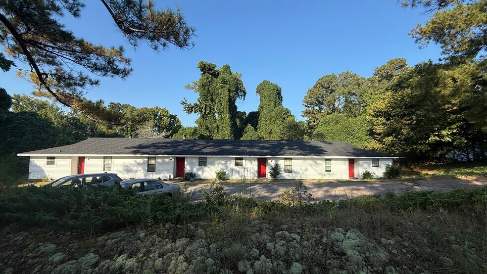 More Photos Of 111 Taylor Dr, Lexington Multifamily For Sale