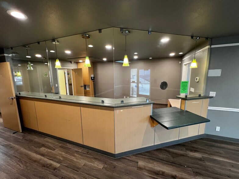 More Photos Of 1158 Court St, Redding Medical For Sale