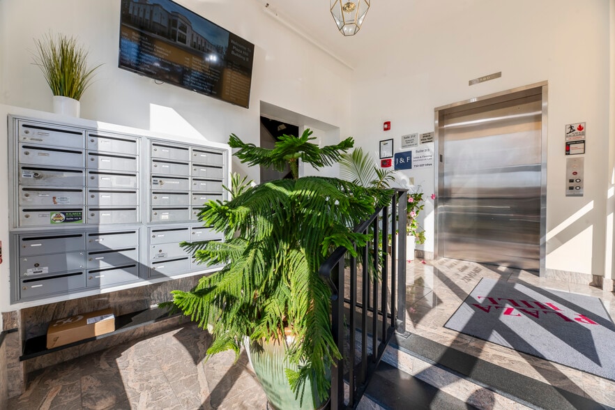 More Photos Of 646 State Route 18, East Brunswick Office For Lease