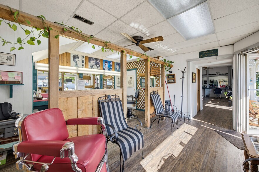 More Photos Of 5019 48 Av, Delta Storefront Retail Office For Sale
