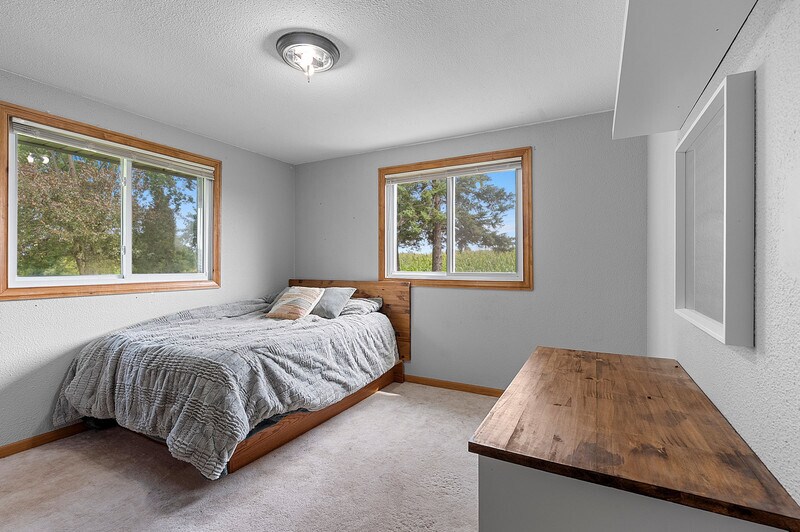 More Photos Of N5367 Mayflower Rd, Shiocton Office For Sale