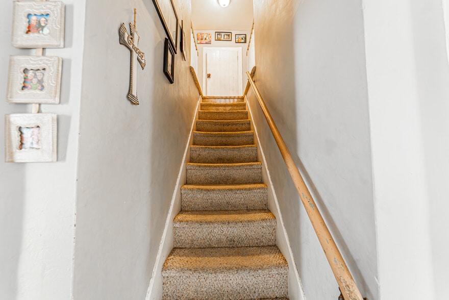 More Photos Of 419 Olive St, Branchburg Restaurant For Sale