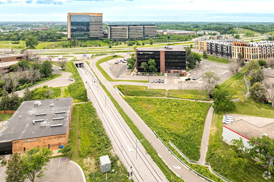 More Photos Of 10650 Red Circle Dr, Minnetonka Medical For Lease