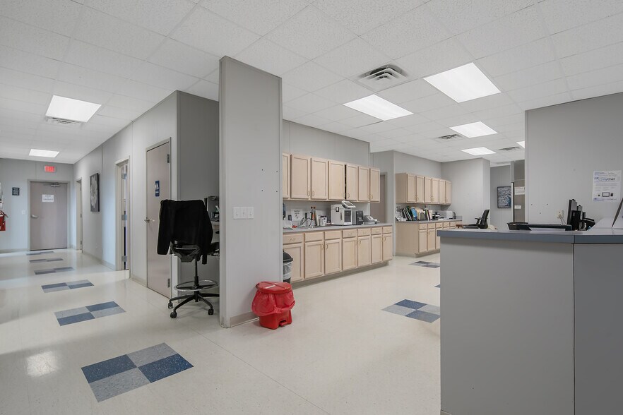 More Photos Of 7 E Duncan St, Lillington Medical For Sale