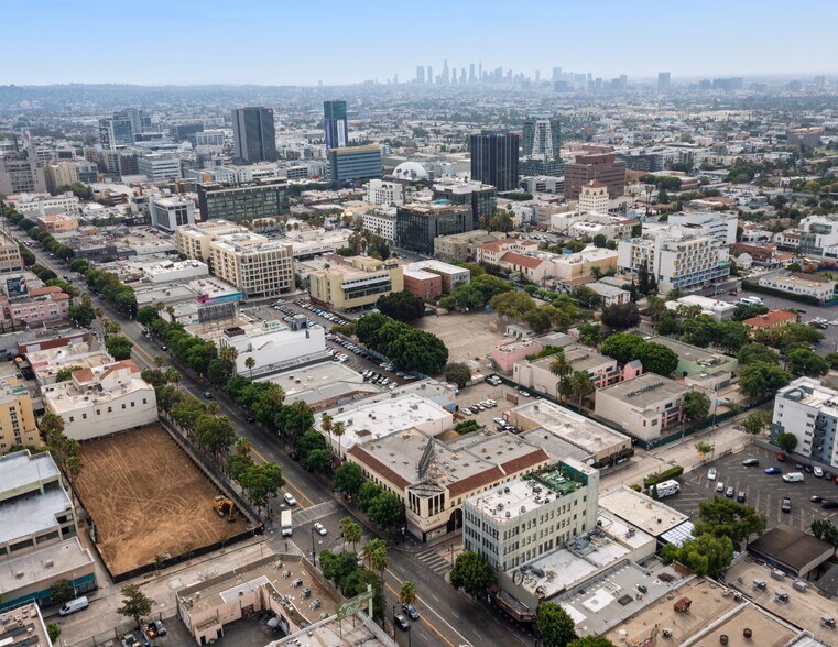 More Photos Of 6646 Hollywood Blvd, Hollywood Storefront Retail Office For Sale