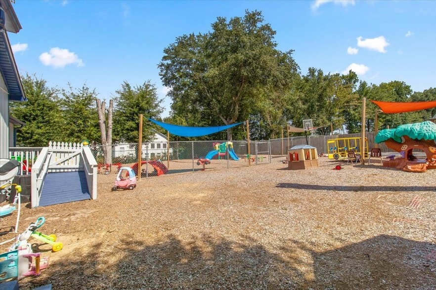 More Photos Of 57 Merritt St SE, Marietta Daycare Center For Sale