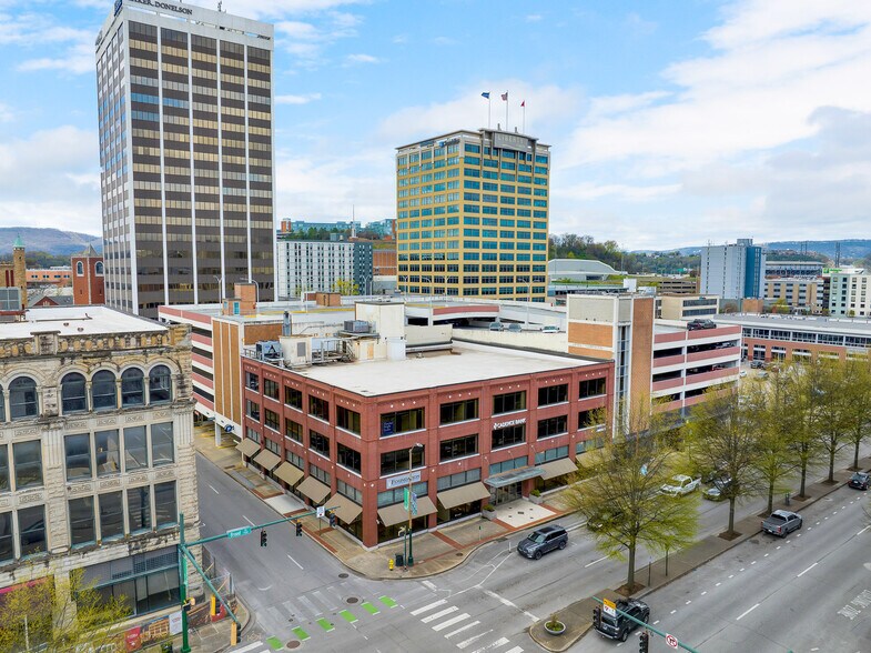 More Photos Of 631 Broad St, Chattanooga Office For Lease