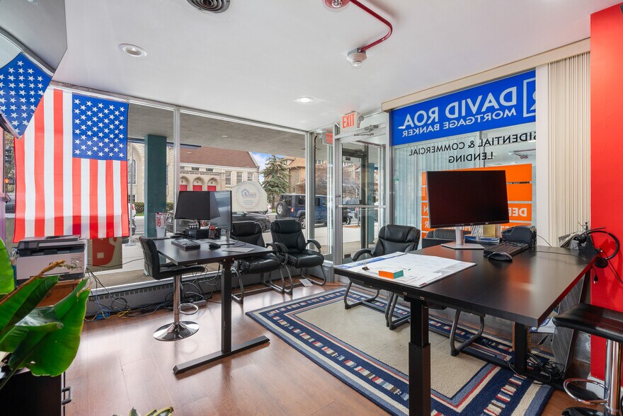 More Photos Of 3100 S Oak Park Ave, Berwyn Office For Sale