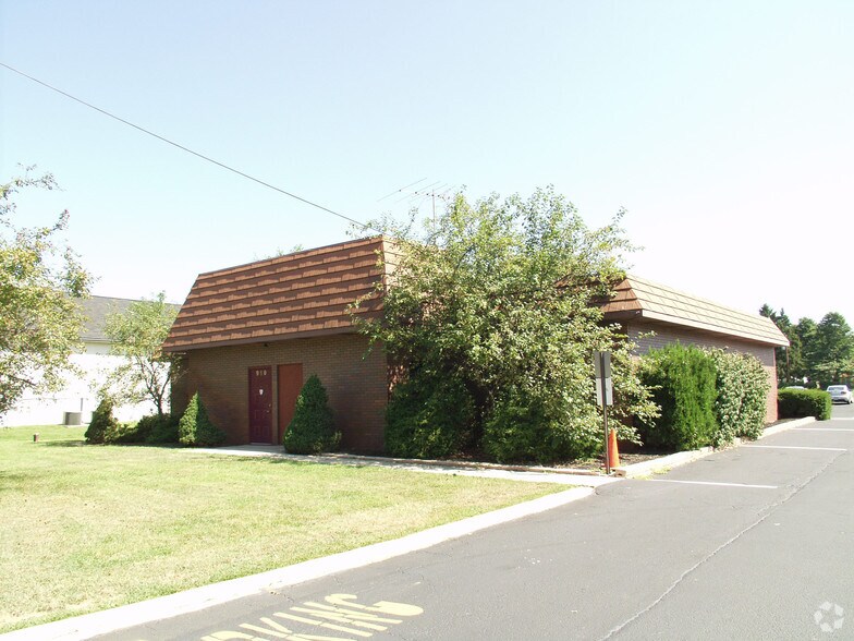 More Photos Of 919 Durham Rd, Penndel Medical For Sale