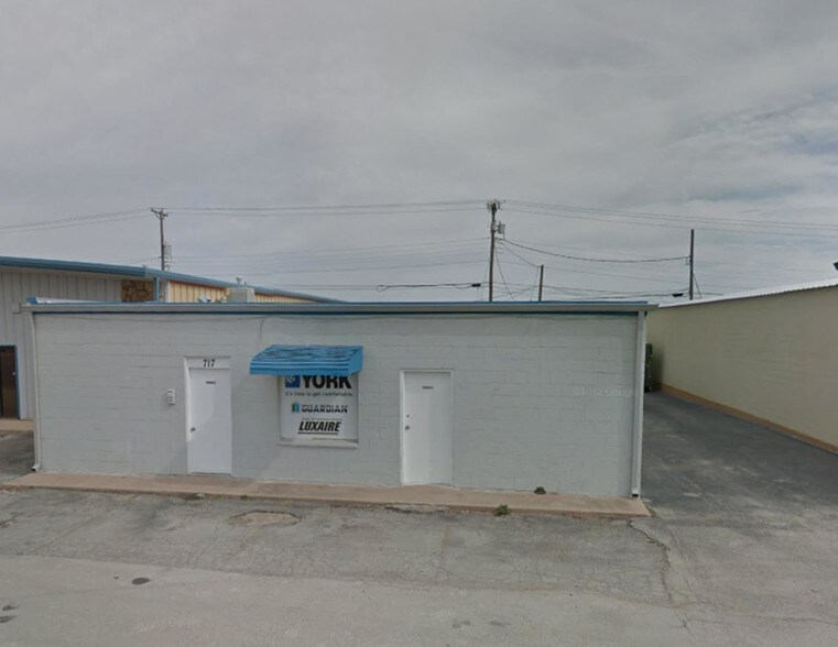 Primary Photo Of 717 S Treadaway Blvd, Abilene Freestanding For Lease