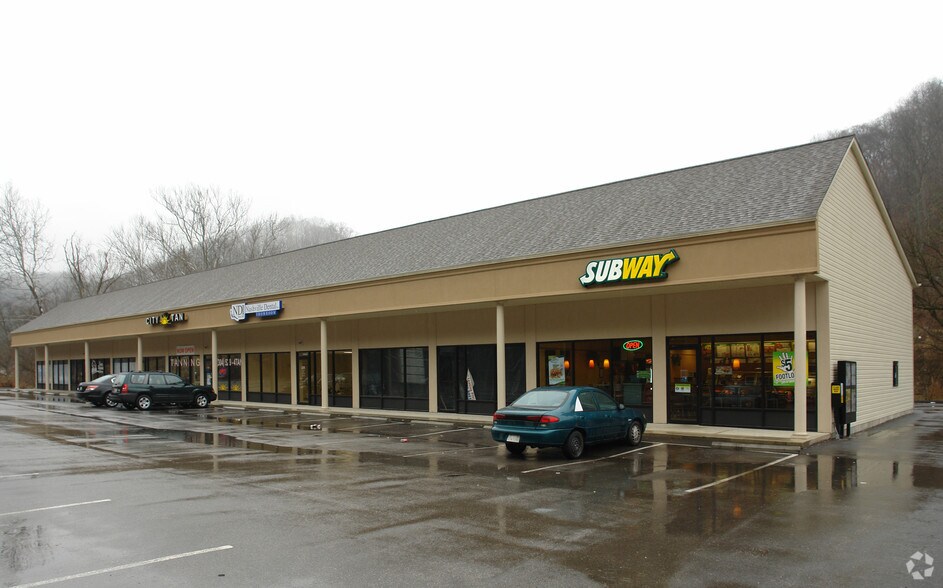 Primary Photo Of 4388 5th Street Rd, Huntington Storefront For Lease