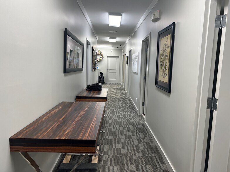 More Photos Of 480 Colonial Pky, Columbus Medical For Lease