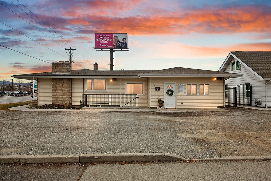More Photos Of 101 N Evergreen Rd, Spokane Office For Lease